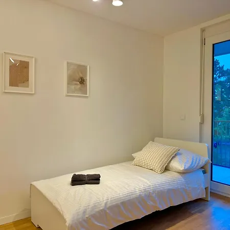 Modern Cosy Apartment With Patio Near Scs * Wiener Neudorf